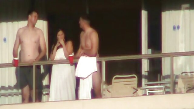 Odlično :  Čudovita mlada dama je svojo muco lizala in globoko napolnila Video posnetki za odrasle 