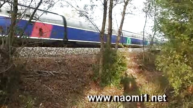Odlično :  Petite črna dama mora vzeti velikanskega tiča v svojo globoko vagino Video posnetki za odrasle 
