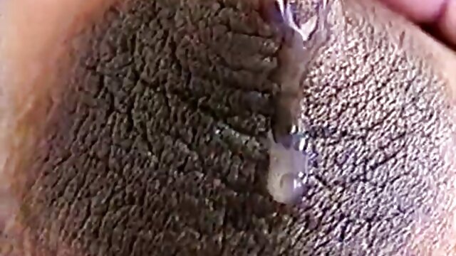 Odlično :  Lucky stud pribije dve evro kurbaki blizu režiserja s kamero Video posnetki za odrasle 