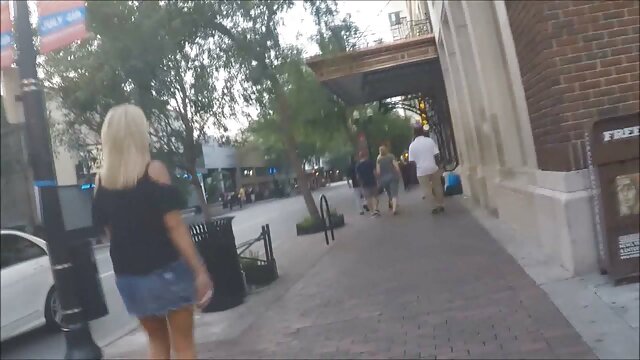 Odlično :  Najstnica s sočno rit jema debelega tiča v tesno luknjo Video posnetki za odrasle 