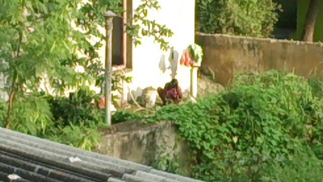 Odlično :  Hottie s preluknjanimi bradavičkami se rada zabava s seks igračami Video posnetki za odrasle 