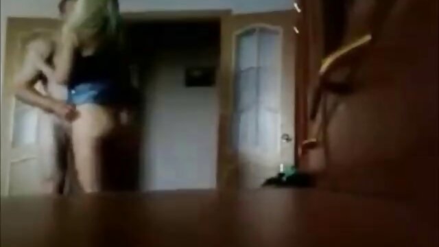 Odlično :  Kinky tip brutalno prevladuje nad svojo uničujočo polsestro Video posnetki za odrasle 