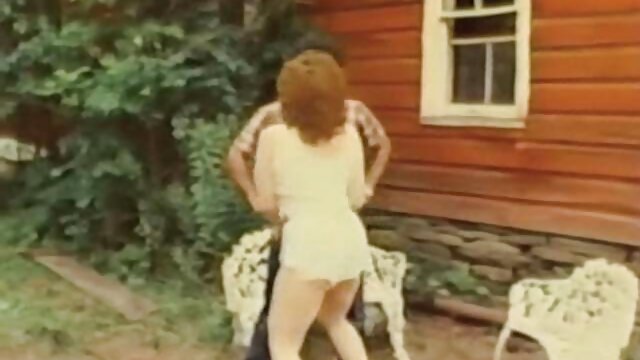 Odlično :  Vroča najstnica se na svoji avdiciji igra z veliko seks igračo Video posnetki za odrasle 