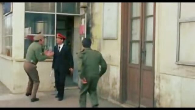 Odlično :  Fant na kamero posname, kako mu ljubka punca daje BJ v gozdu Video posnetki za odrasle 