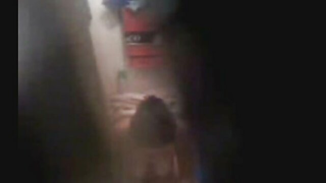 Odlično :  MILF postane poreden s črnim pastorkom v tuš kabini Video posnetki za odrasle 
