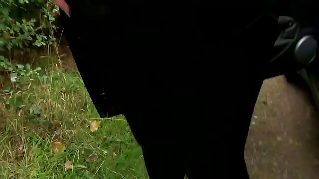 Odlično :  Ana Foxxx poskrbi, da Kenna James okusi svoj lasten sok. Video posnetki za odrasle 