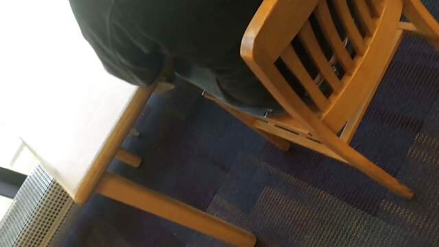 Odlično :  Blondinka preprosto obožuje, kako debel tiča napolni njen rit Video posnetki za odrasle 