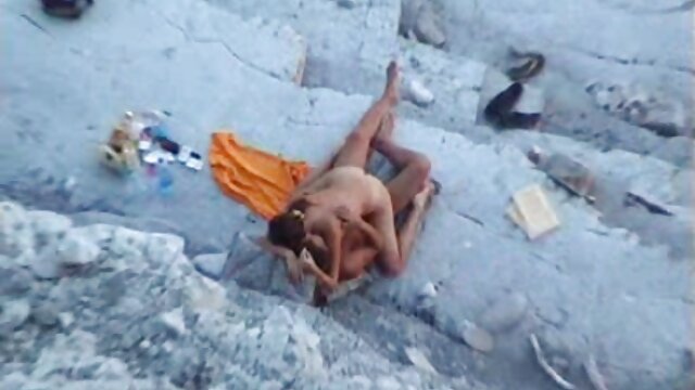 Odlično :  Blonde MILF je v vročini in želi čutiti njegov tiča v svoji rit Video posnetki za odrasle 