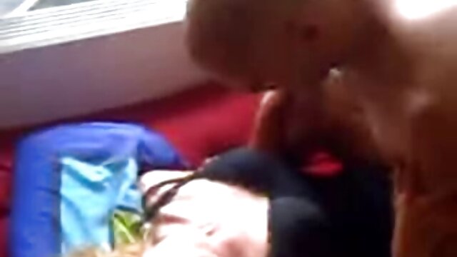 Odlično :  Študentsko dekle Bailey Brooke je zajebal sošolec z ogromnim kurom Video posnetki za odrasle 