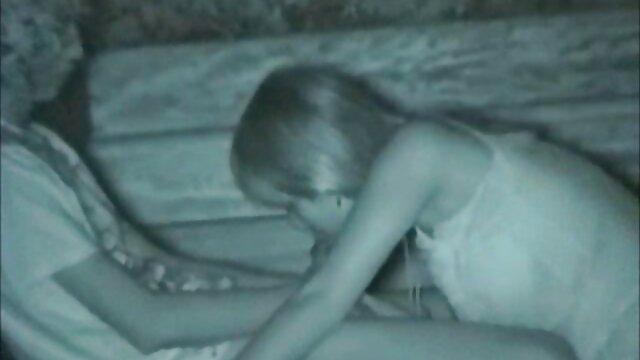 Odlično :  Moški bodo jebali privlačne punce s svetlimi lasmi Video posnetki za odrasle 