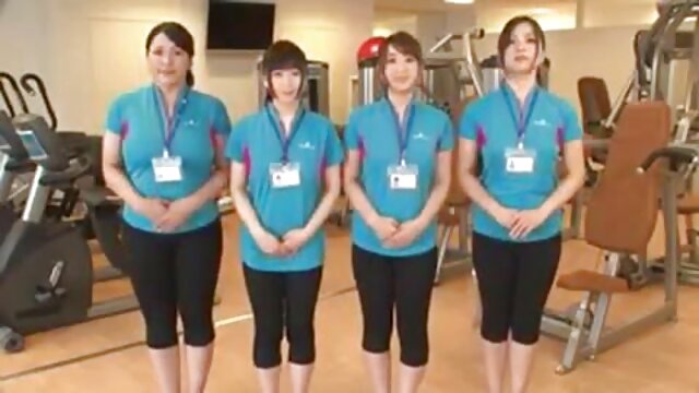 Odlično :  Belec in njegova temnopolta žena se strastno pari v kopeli Video posnetki za odrasle 