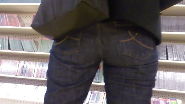 Odlično :  Tri evrčke imajo skupinski seks, poln analnih aktivnosti Video posnetki za odrasle 