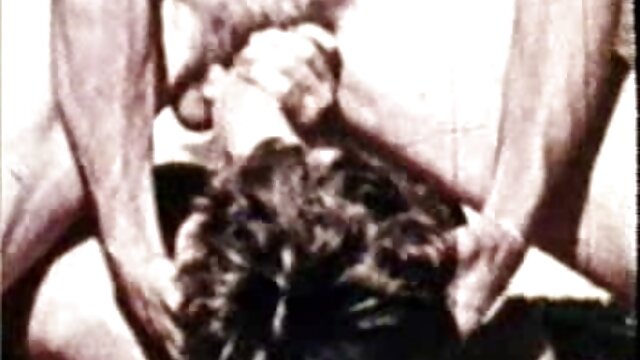 Odlično :  Nobenega dvoma ni, da je Dollie Darko analno ljubeča kurba Video posnetki za odrasle 